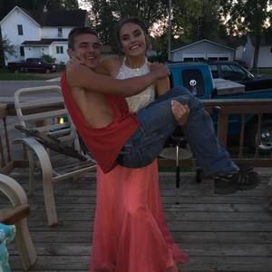 Meet your Posher, Sara